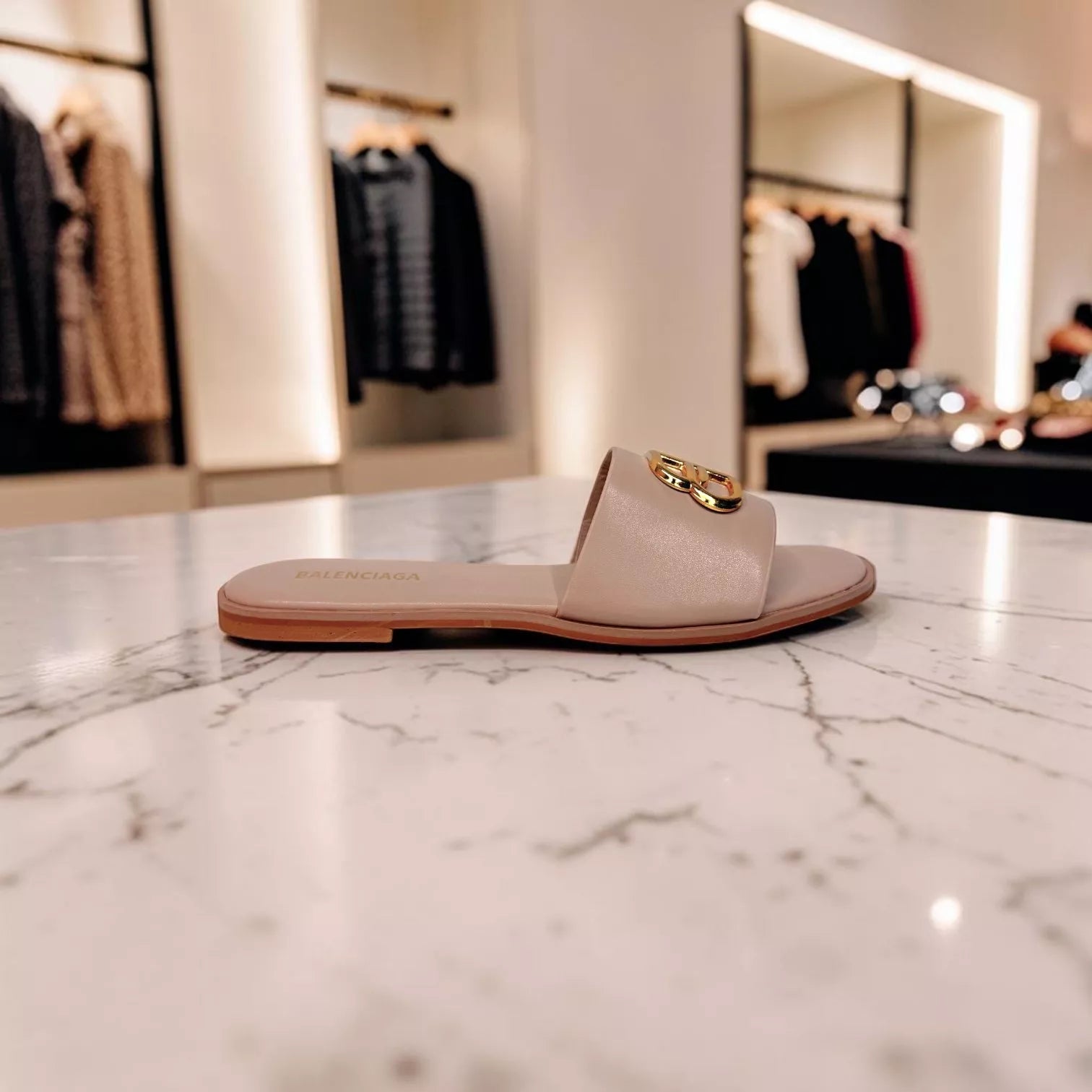 Balenciaga Oval BB Flat Sandals-1086