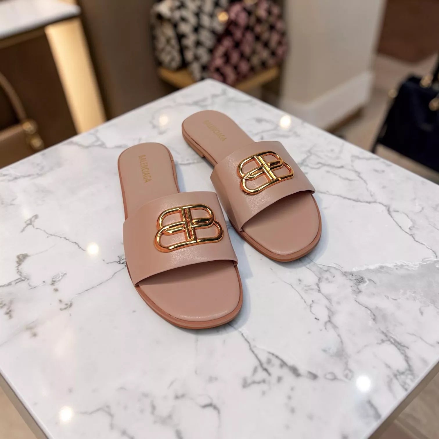 Balenciaga Oval BB Flat Sandals-1086