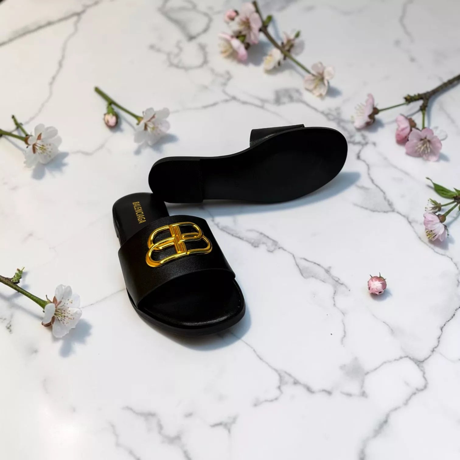Balenciaga Oval BB Flat Sandals-1085